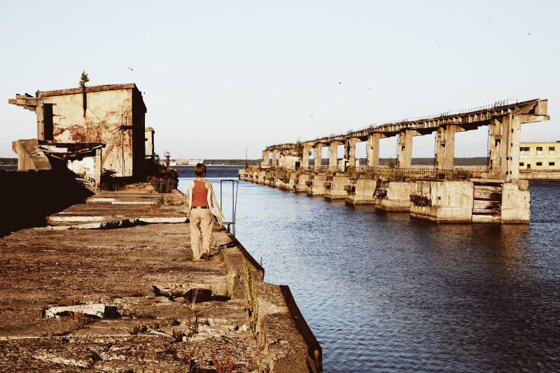 Illustration for article titled Journey into the Dystopian World of Abandoned Soviet Submarine Bases